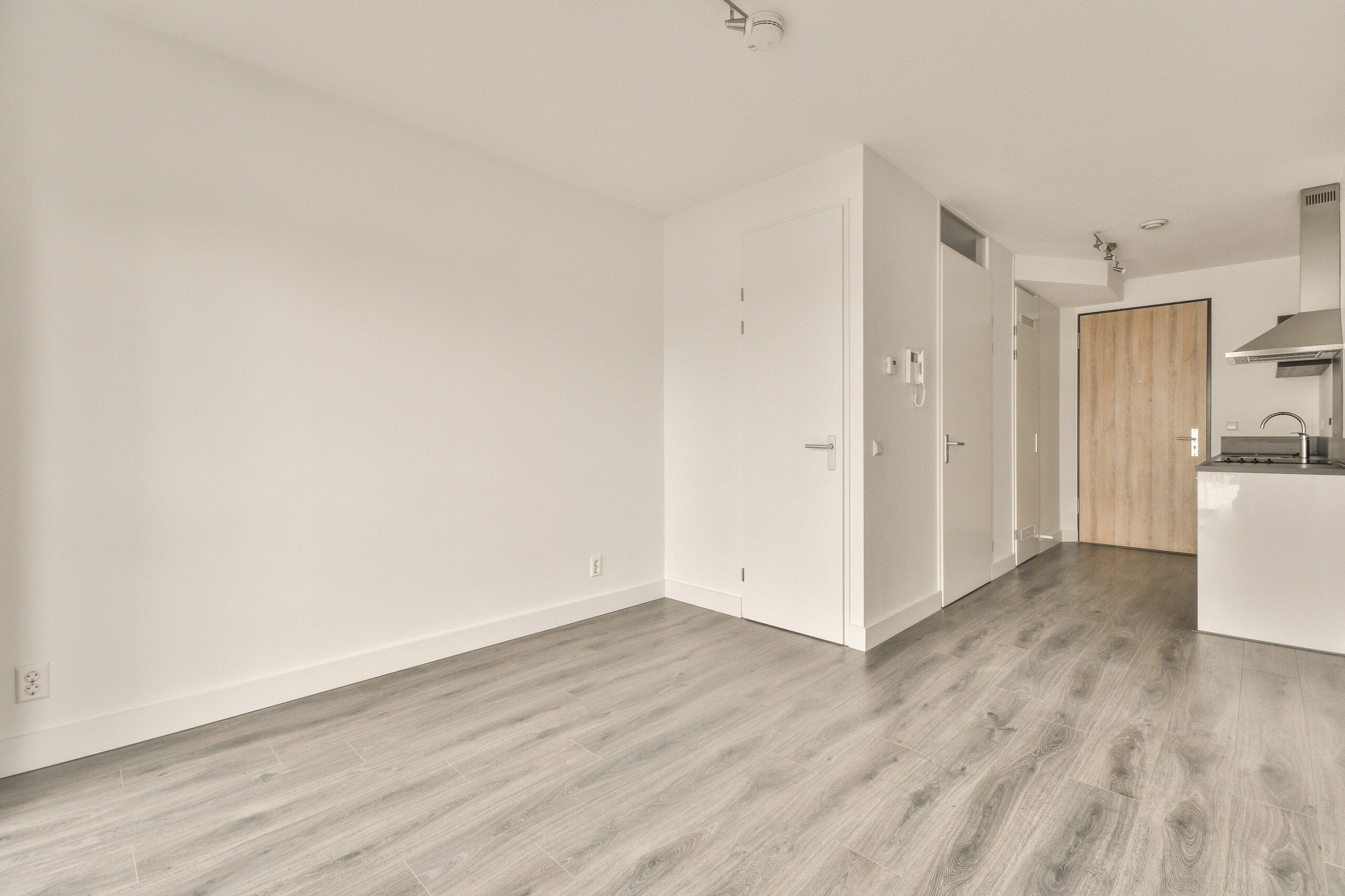 Studio te huur: Waldorpstraat 1170, 'S-Gravenhage
