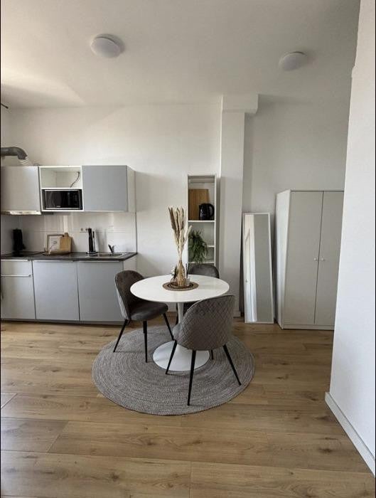 Woning te huur: Damstraat, Utrecht