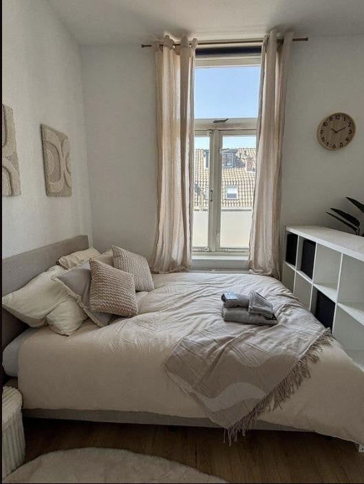 Woning te huur: Damstraat, Utrecht
