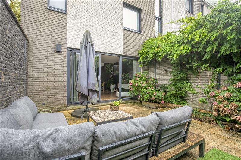 Hoekwoning te koop: Azorenweg 27, Almere