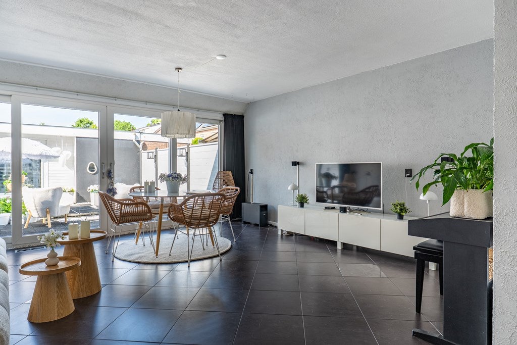 Tussenwoning te koop: Muntstraat 7, Lisserbroek