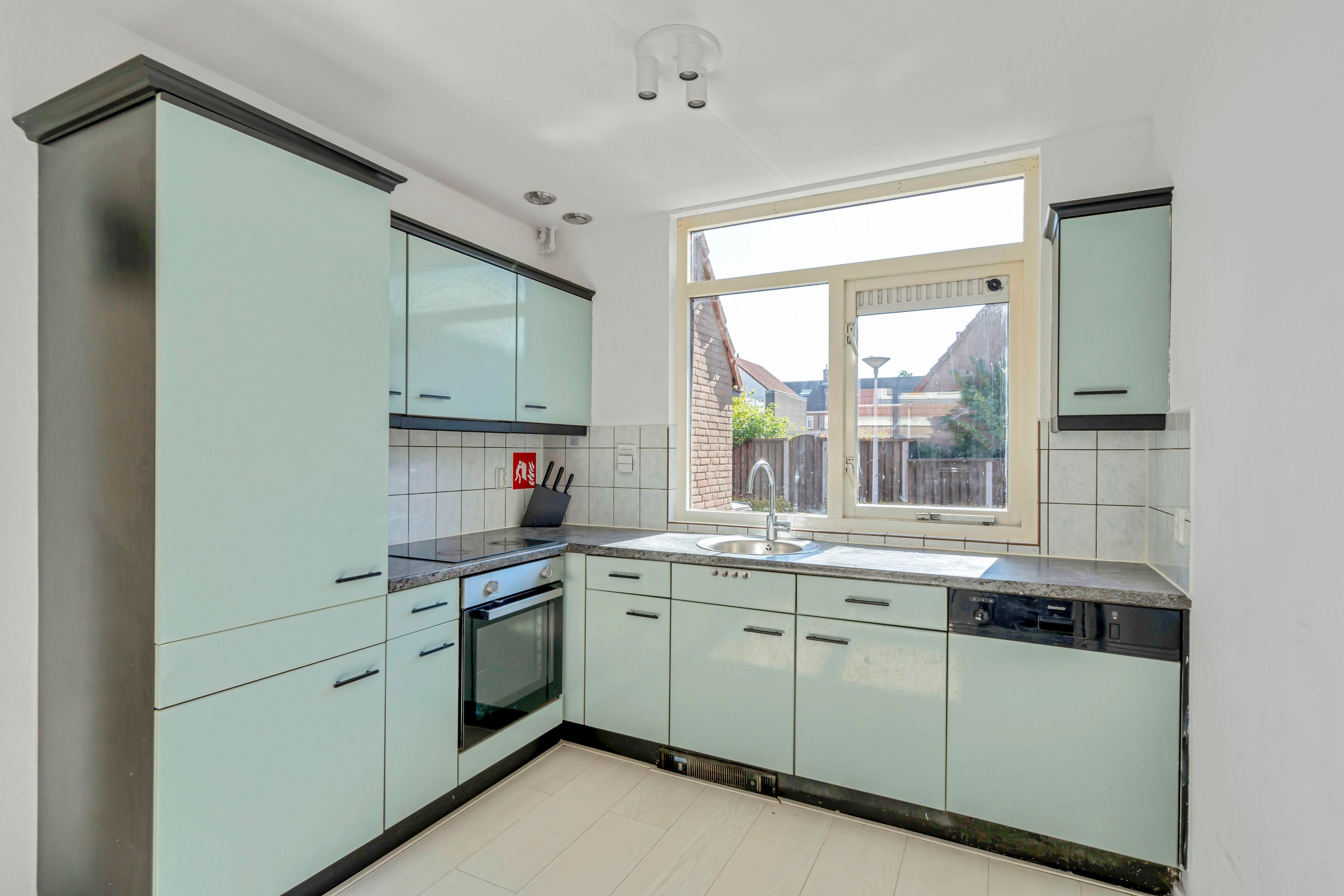 Kamer te koop: Warmelostraat, Rotterdam
