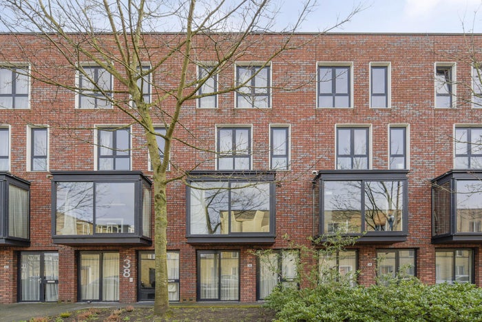 Claus van Amsbergstraat 36