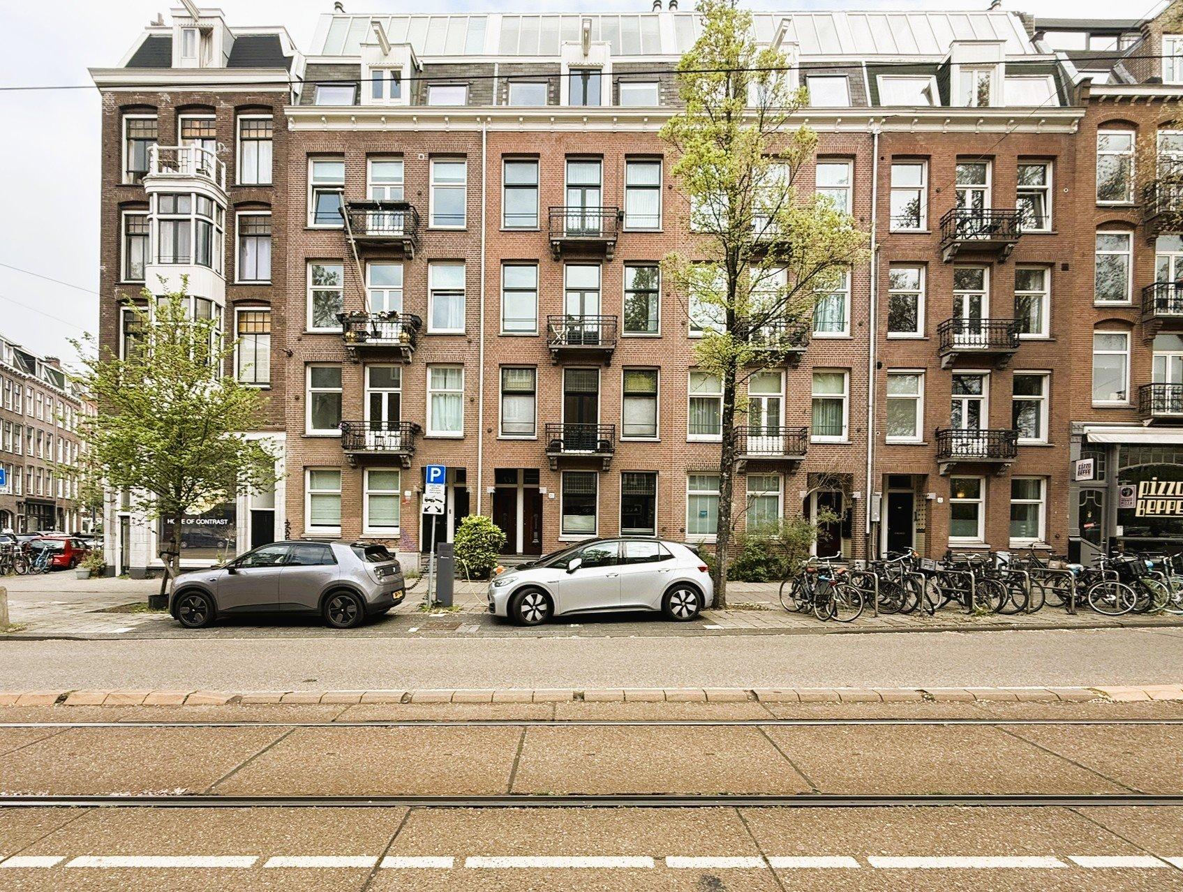 Flat Roelof Hartstraat