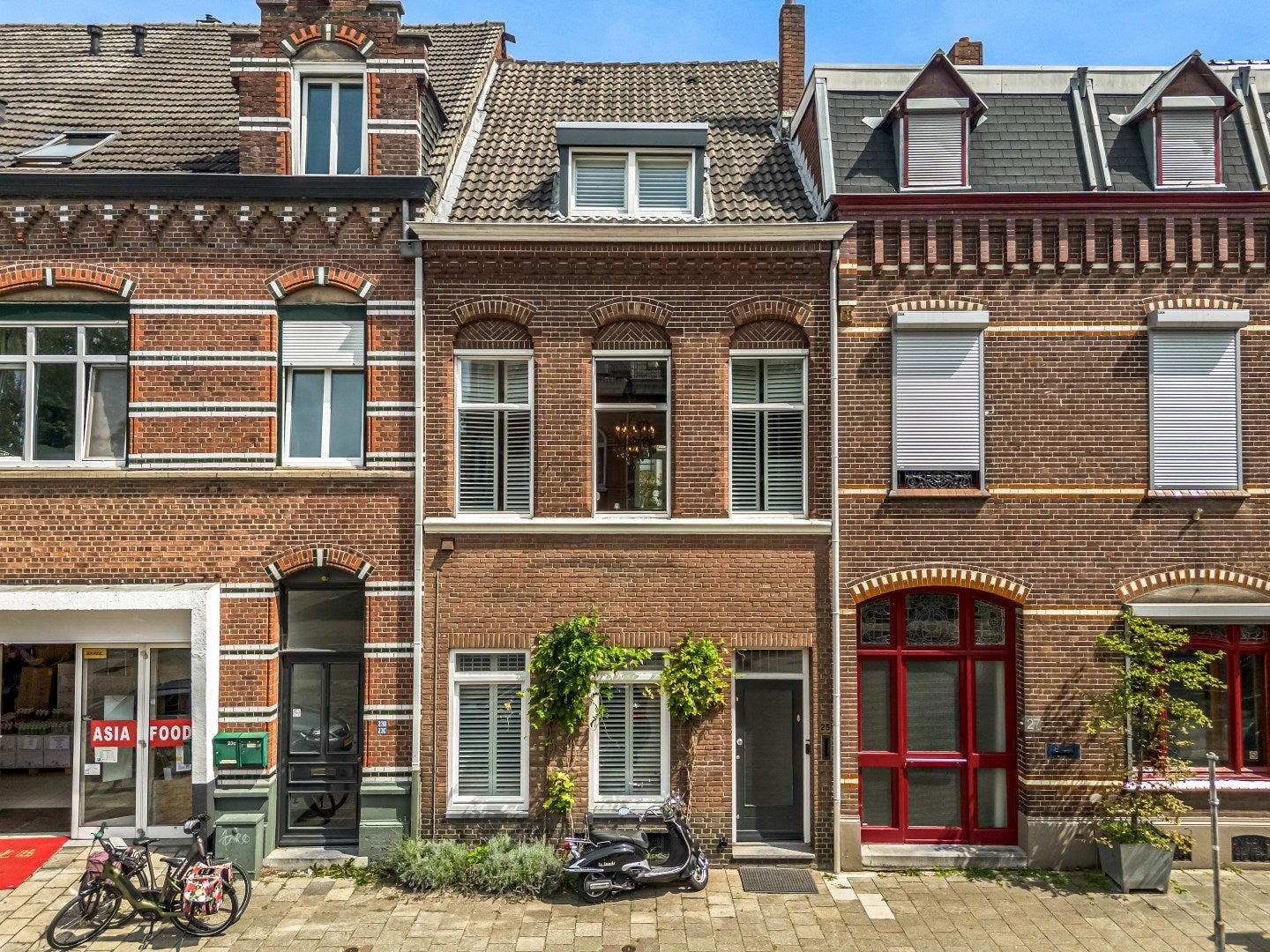 Huis Minderbroederssingel 25 in Roermond