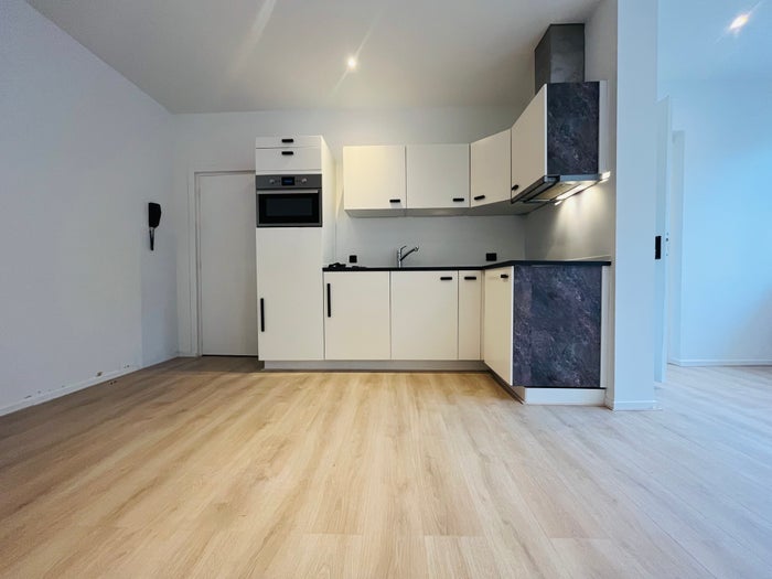 Te huur: Appartement Rijswijkseweg 125 B in Den Haag