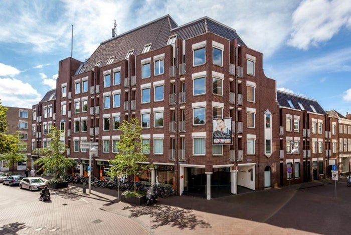 Te huur: Appartement Paviljoensgracht 1 F3 in Den Haag