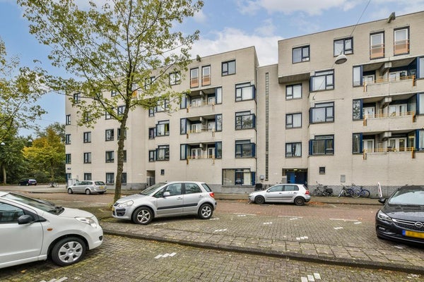 Flat Barbusselaan in Amsterdam