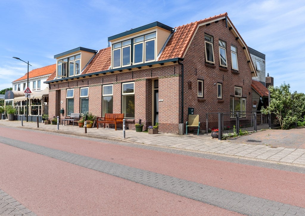 Huis Huigsloterdijk 386 in Buitenkaag
