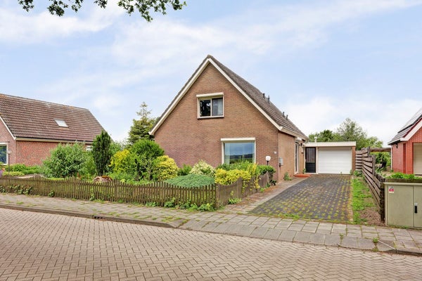 Huis Westelijke Doorsnee NZ 67 in Emmer-Compascuum