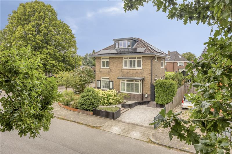 Huis Voorlandseweg 2 in Apeldoorn