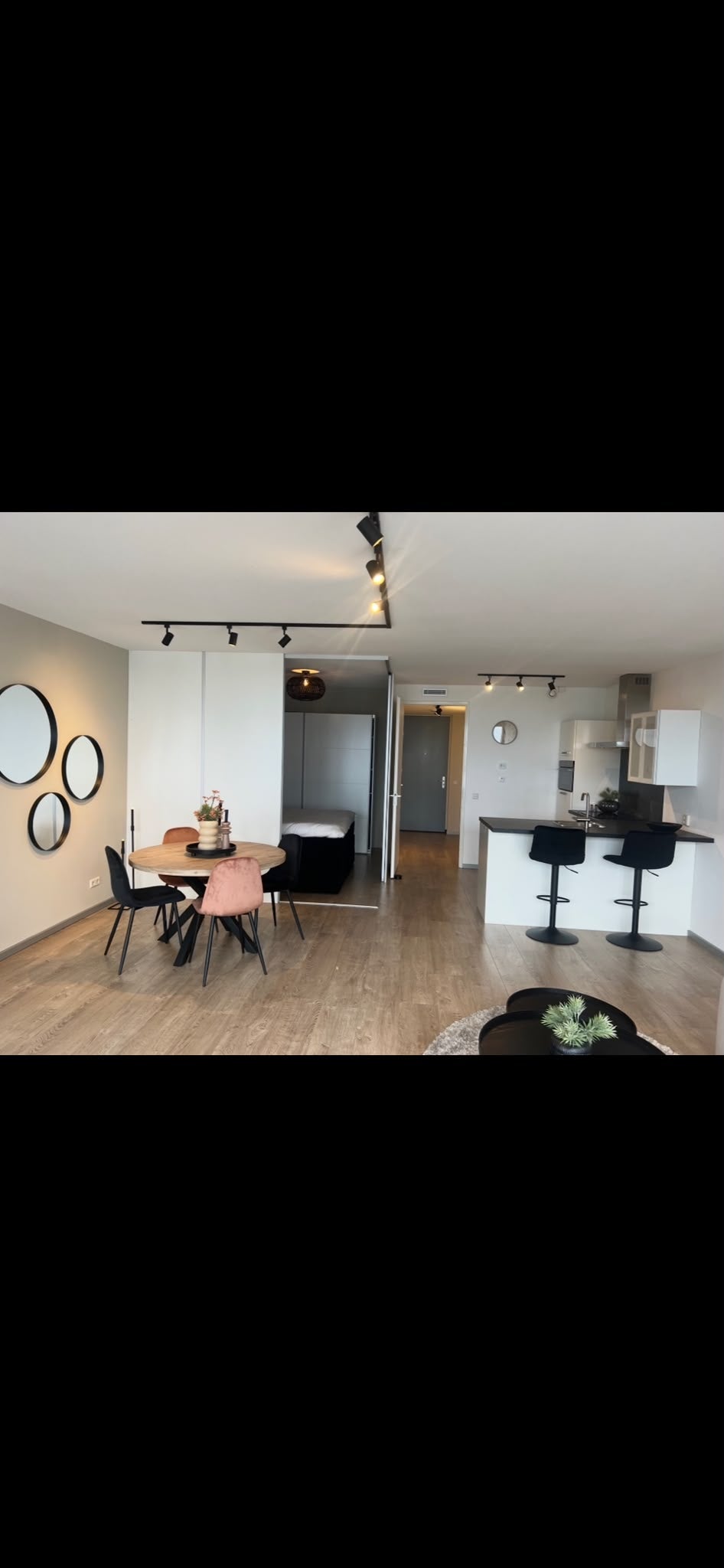 Woning te huur: Raadhuisplein, Hoofddorp