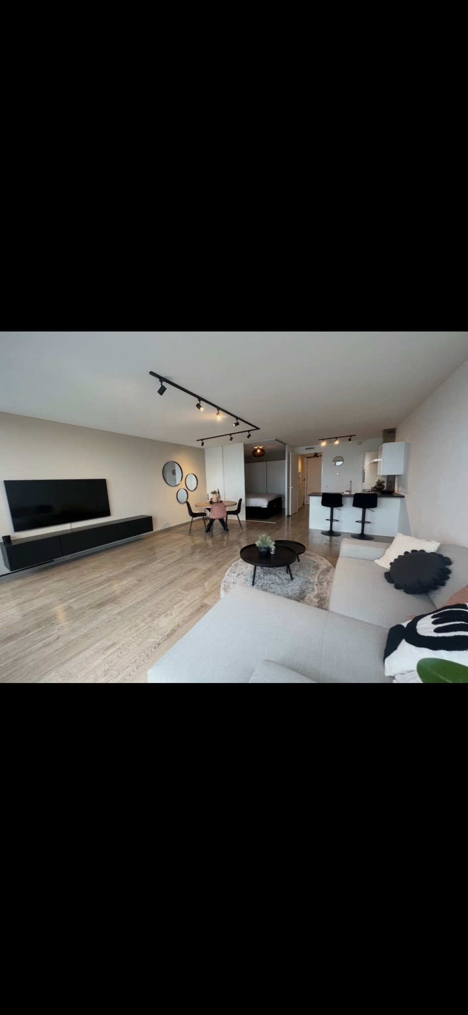 Woning te huur: Raadhuisplein, Hoofddorp