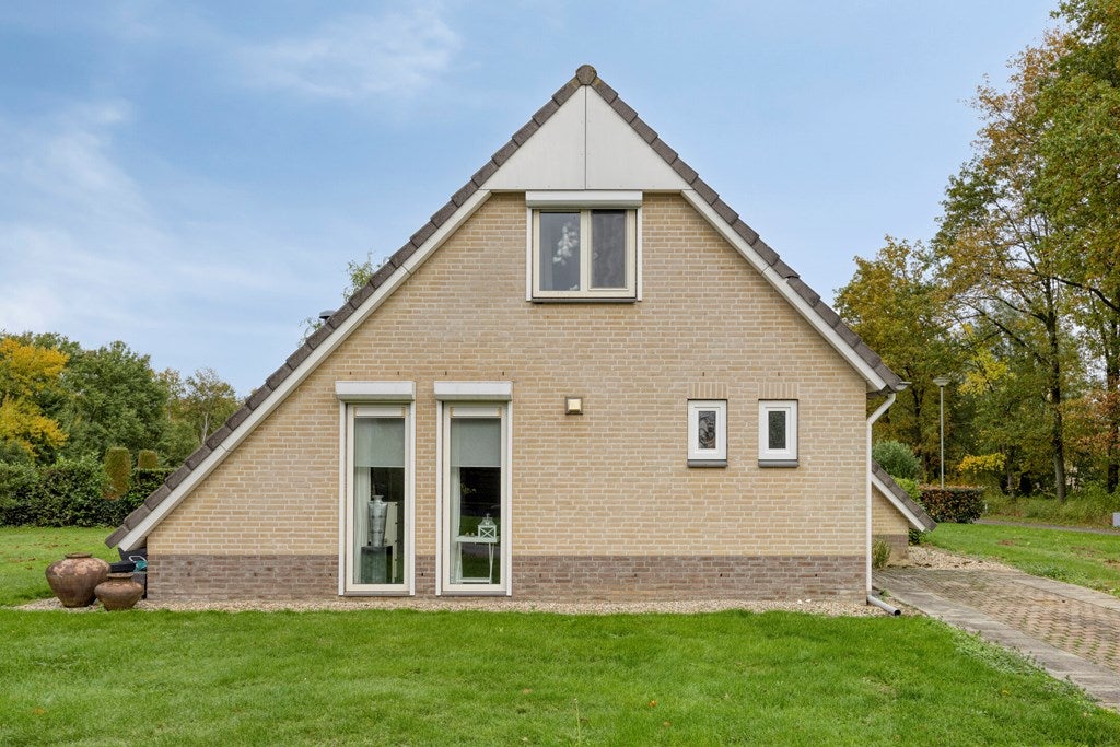 Huis Zwembadweg 2 B142 in Posterholt