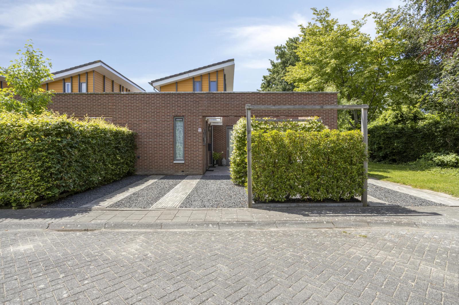 Huis Schouw 54 59 in Lelystad