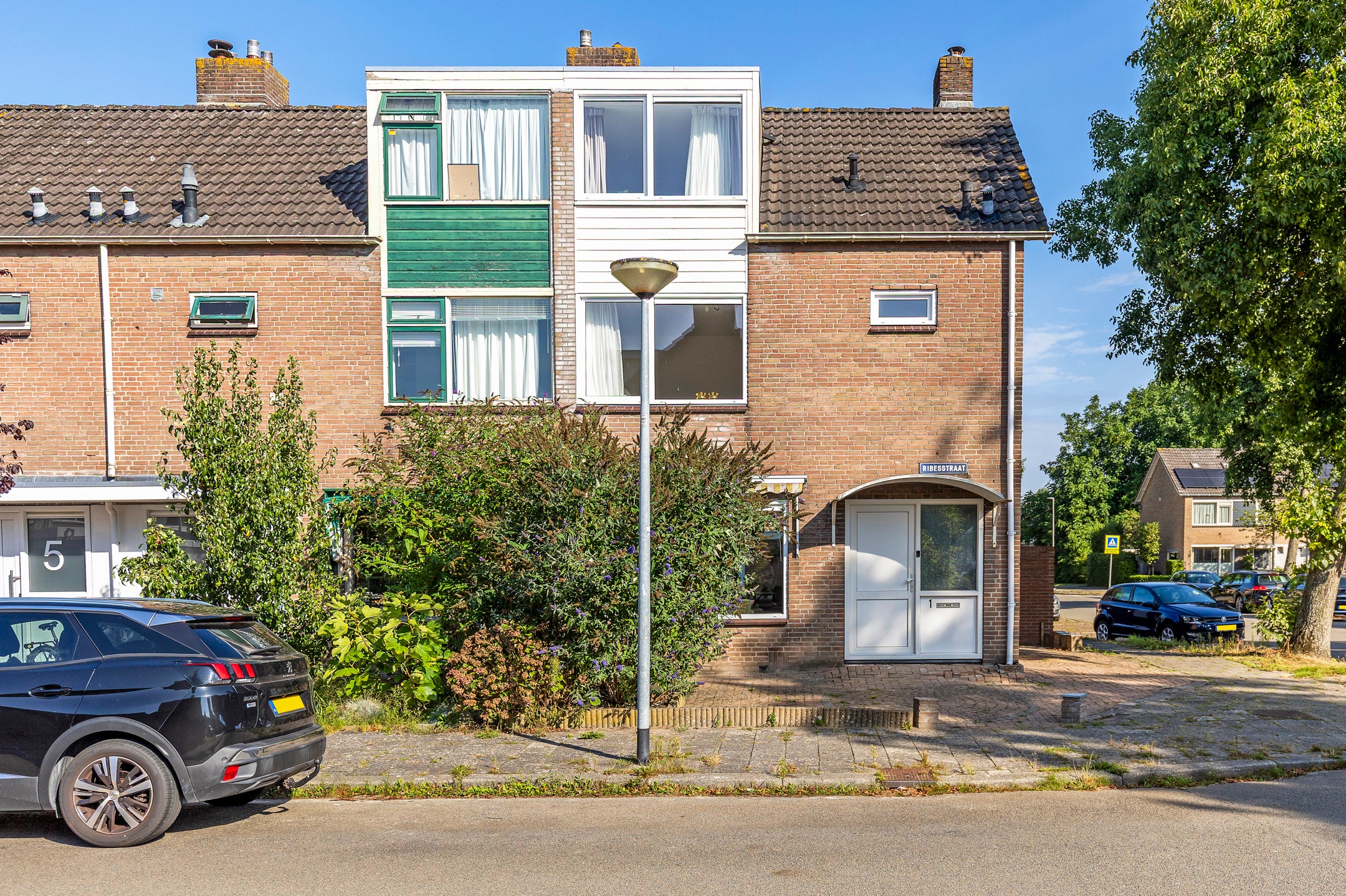 Hoekwoning te koop: Ribesstraat 1, Groningen