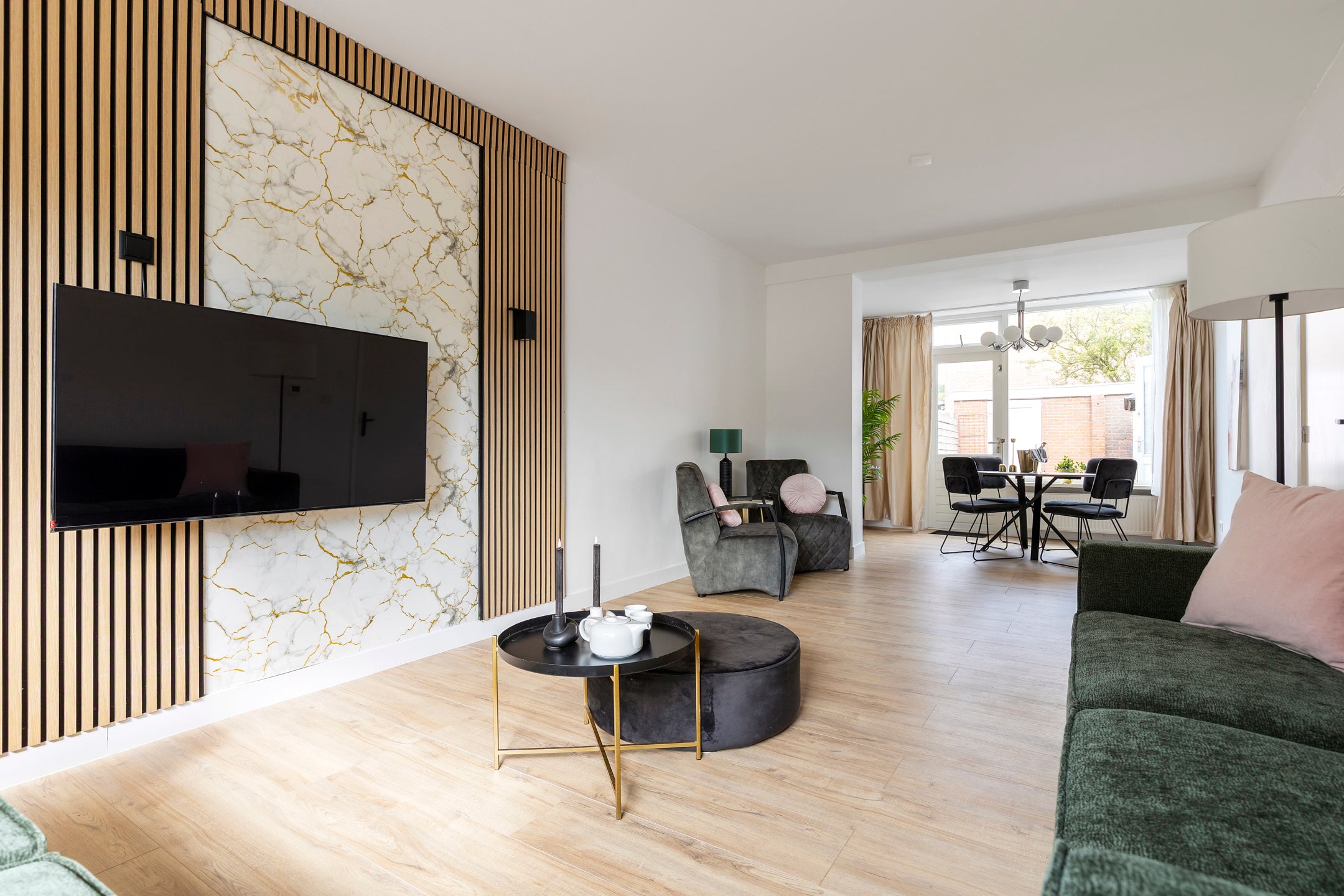 Hoekwoning te koop: Ribesstraat 1, Groningen