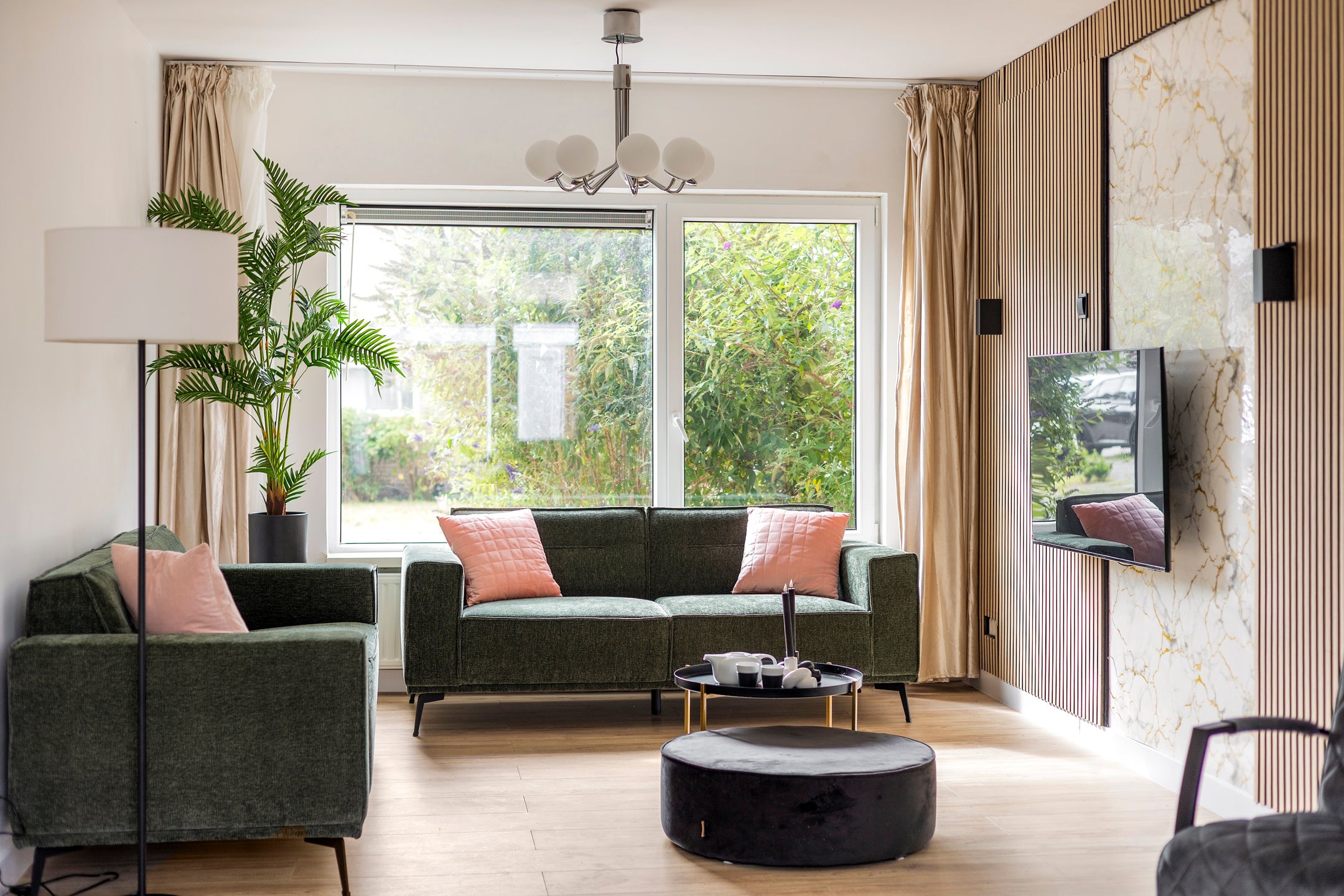 Hoekwoning te koop: Ribesstraat 1, Groningen
