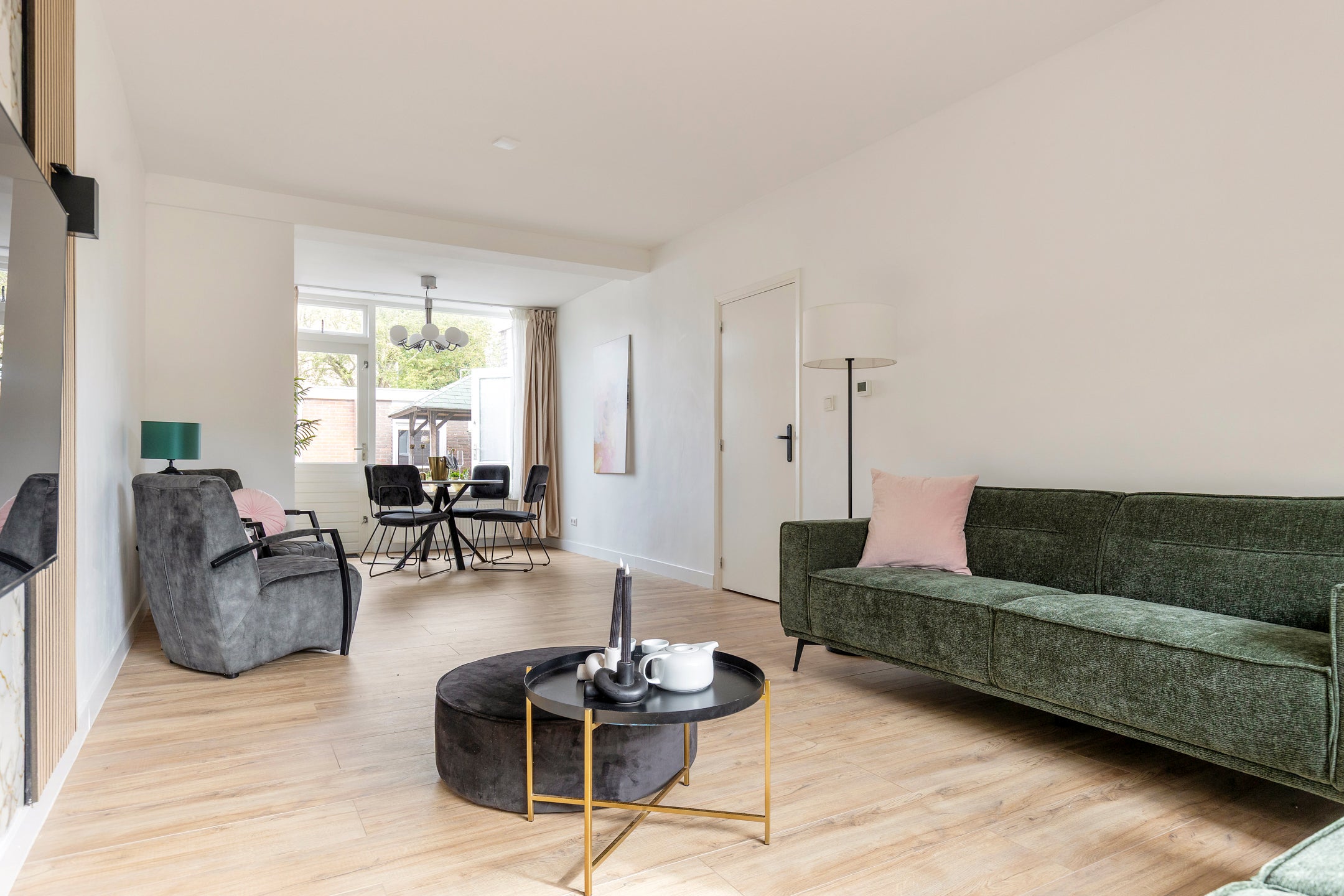 Hoekwoning te koop: Ribesstraat 1, Groningen