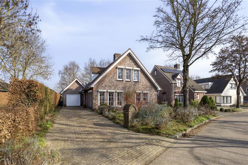 Huis Strikkenhof 24 in Haelen