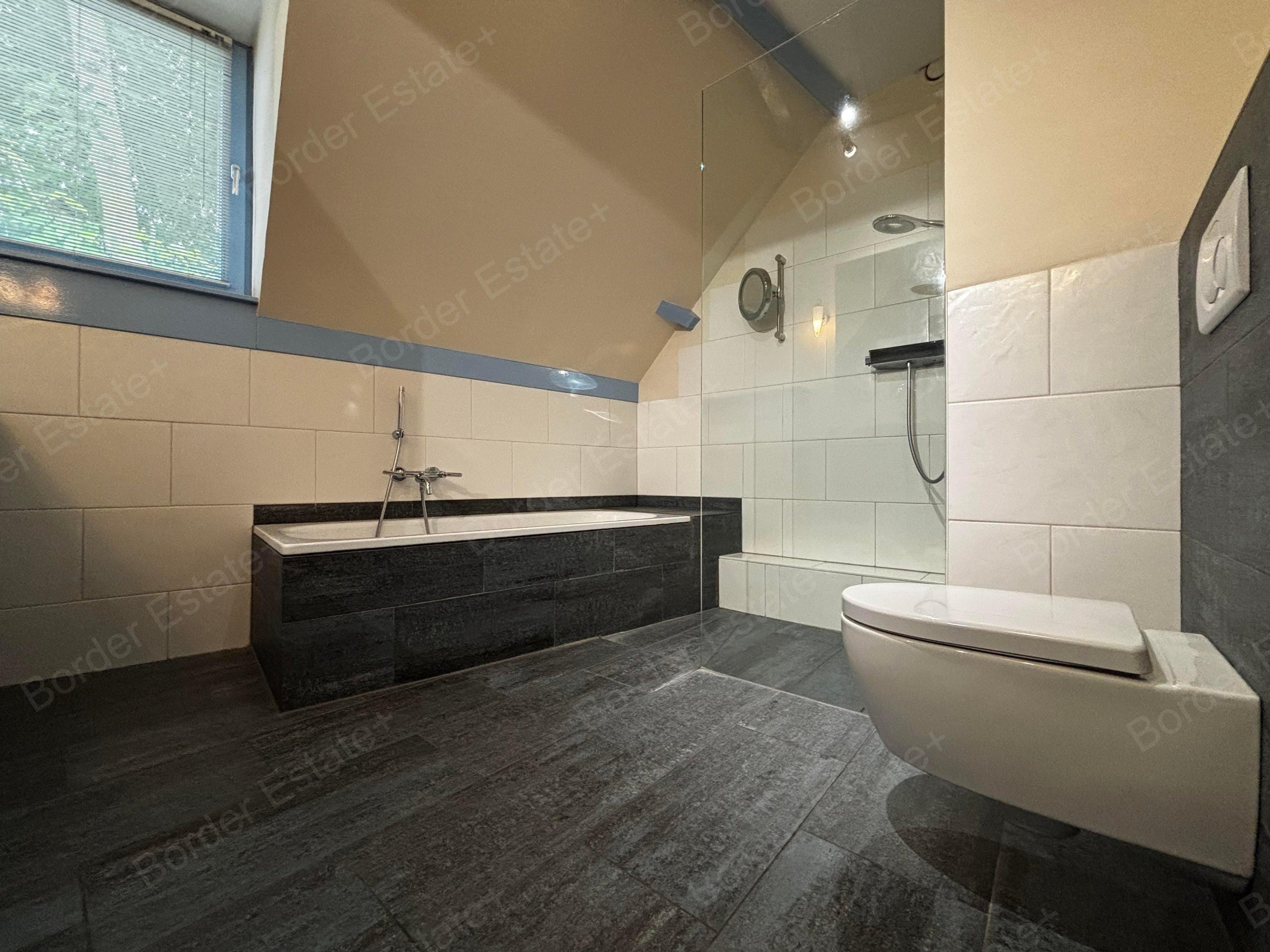 Woning te huur: Mergelweg, Maastricht