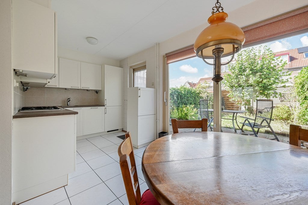 Tussenwoning te koop: Kievitsbloem 21, Nootdorp