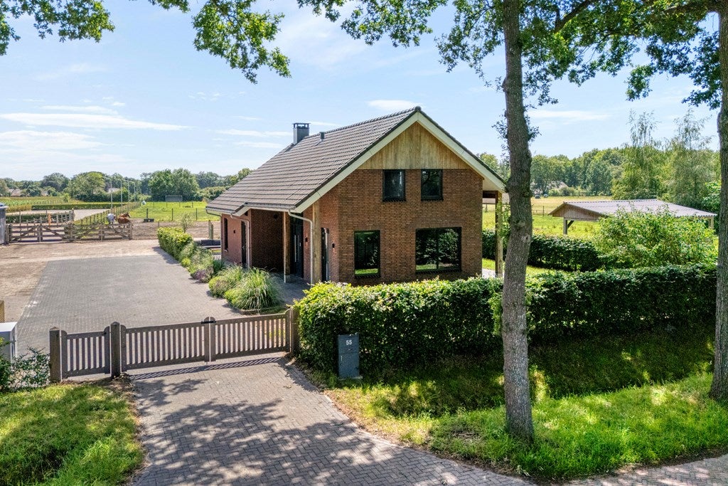 Huis Leggeloo 55 in Dwingeloo