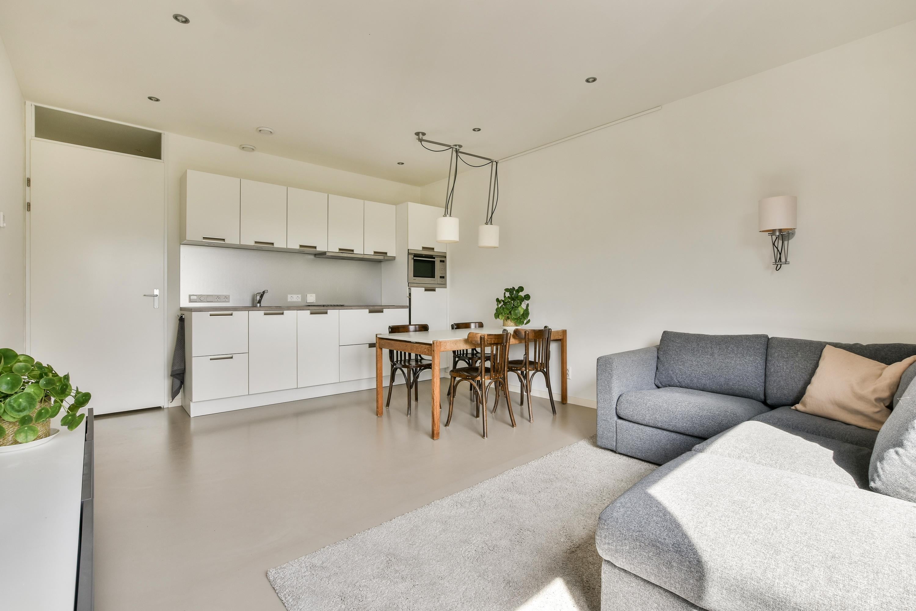Studio te huur: Rie Mastenbroekstraat 39, Amsterdam