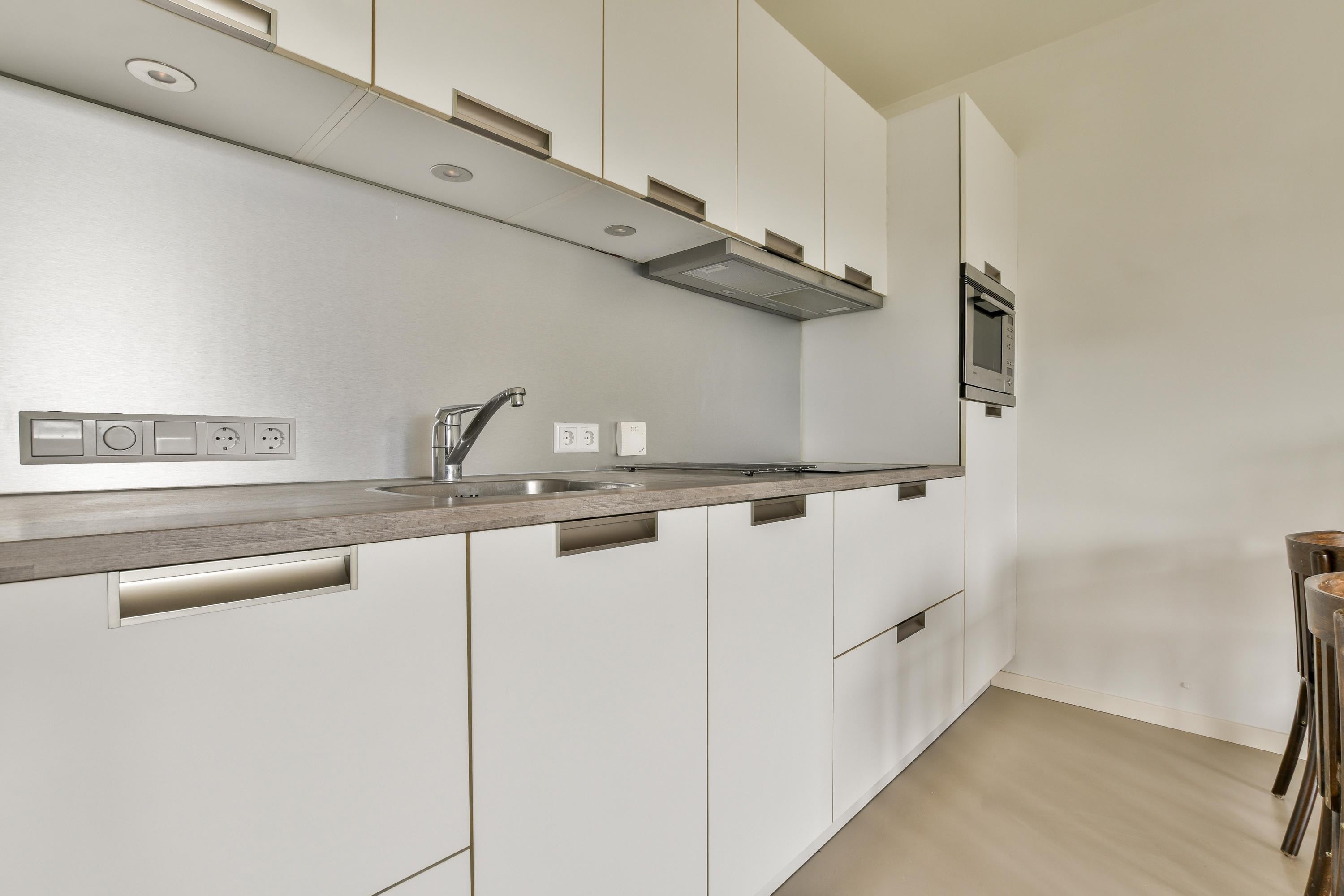 Studio te huur: Rie Mastenbroekstraat 39, Amsterdam