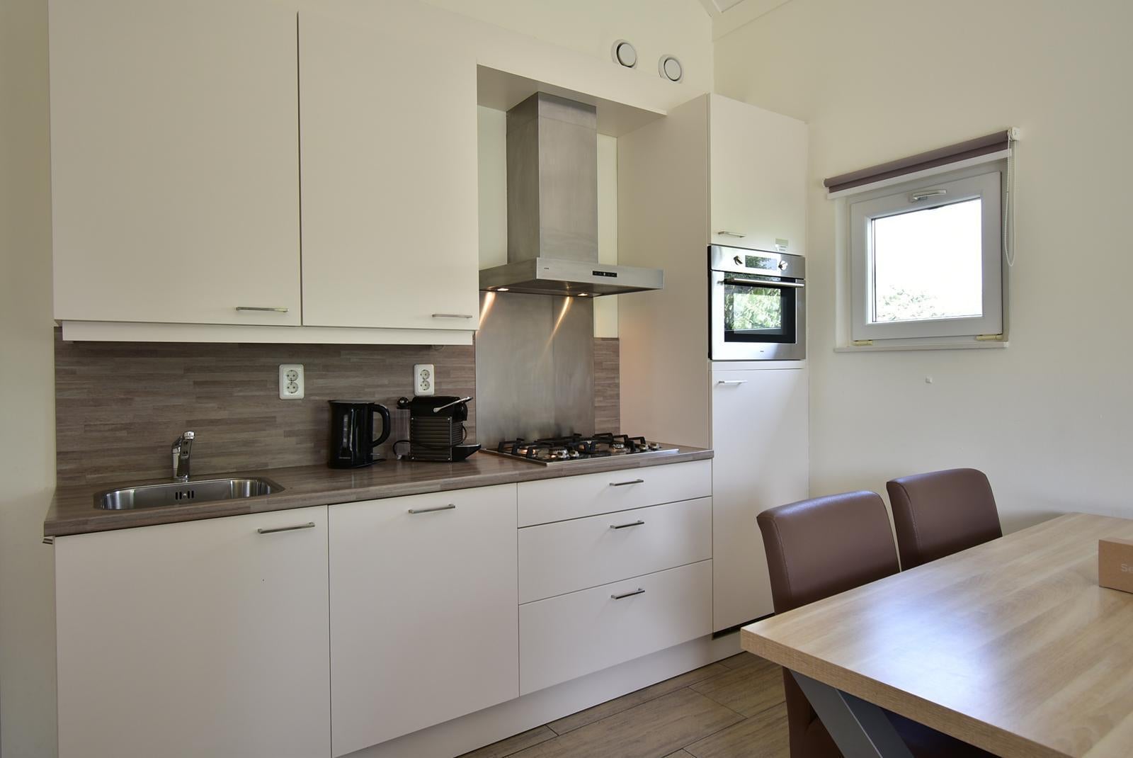 Vrijstaande woning te koop: Oude Nieuwlandseweg 11B4, Ouddorp