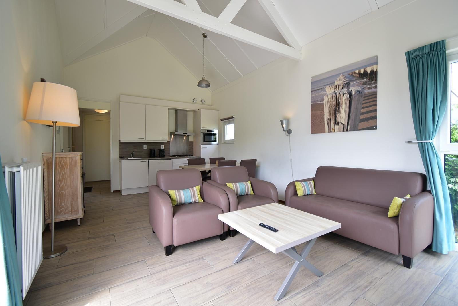 Vrijstaande woning te koop: Oude Nieuwlandseweg 11B4, Ouddorp