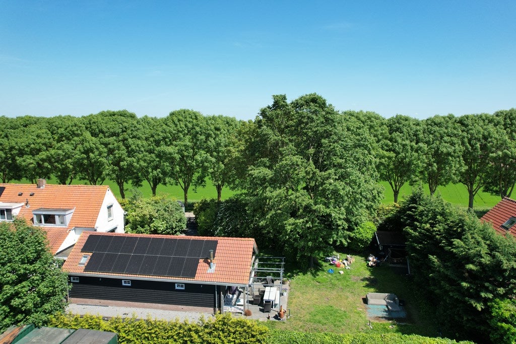 Huis Bloemendijk 4 in Dinteloord