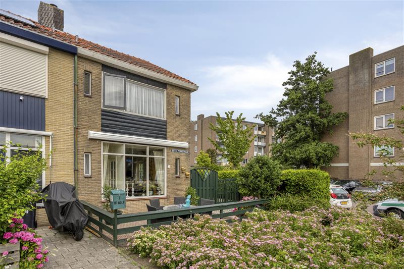 Huis Betsy Perkstraat 2 in Purmerend