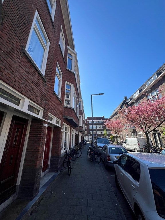Flat Luzacstraat 20 B 02