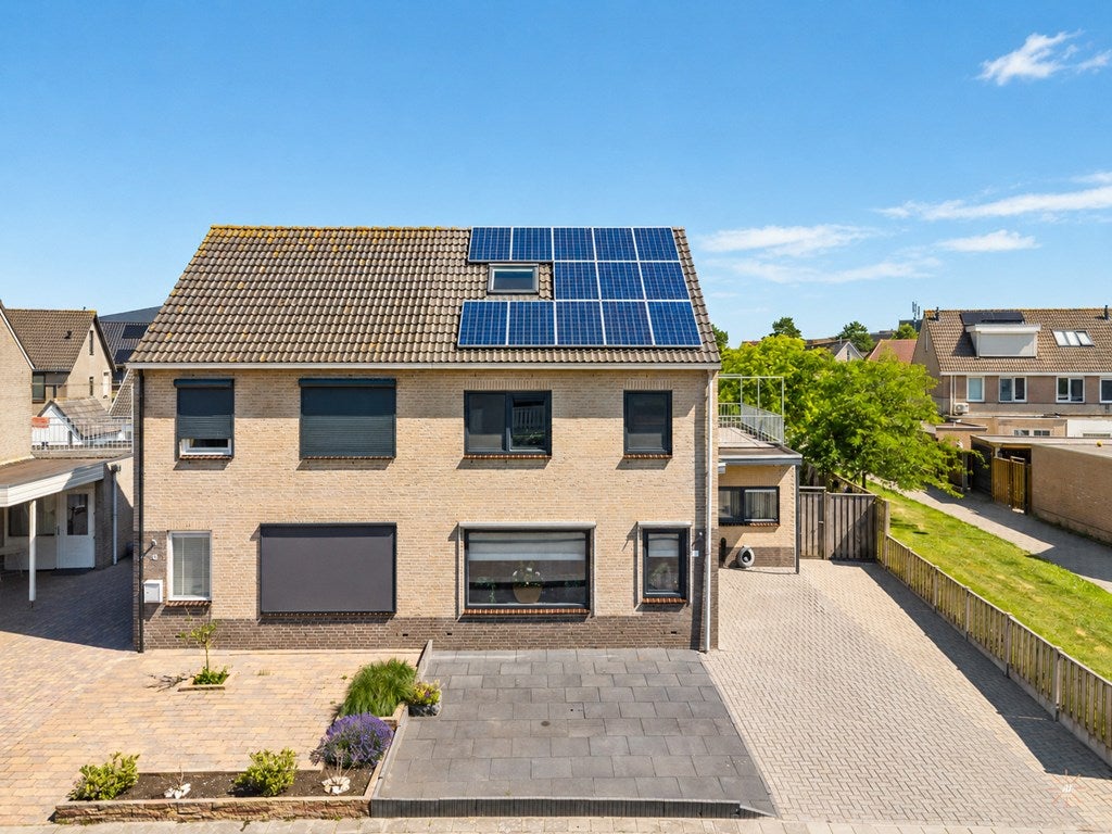 Huis Achteronder 18 in Urk