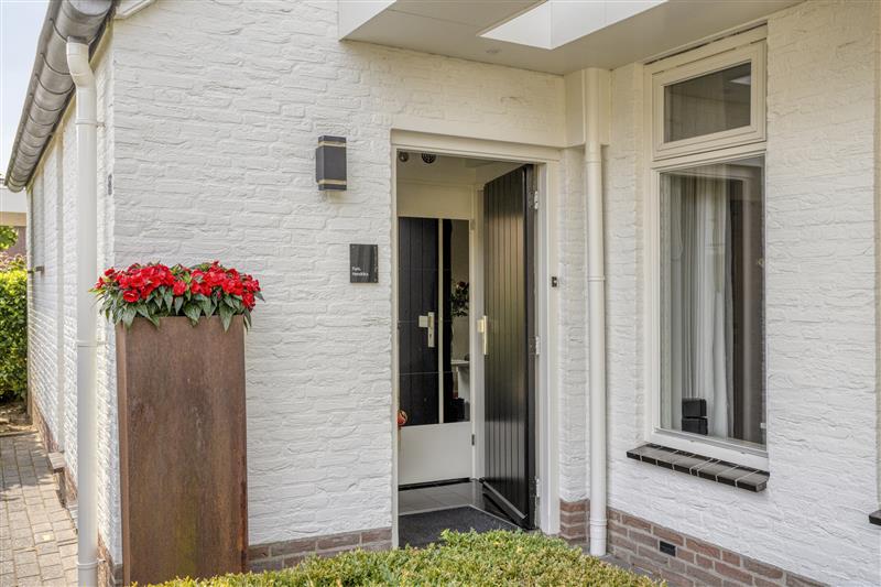 Hoekwoning te koop: Berberisstraat 2, Nederweert