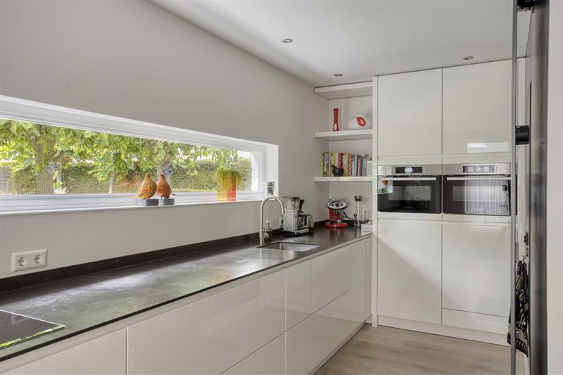 Hoekwoning te koop: Berberisstraat 2, Nederweert