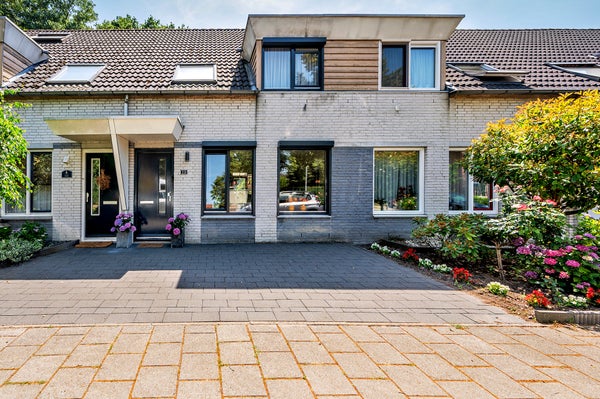 Kapelaan Nausstraat 25 in Venlo