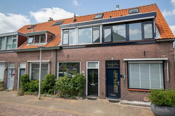 Huis te koop Waterloostraat 5 in Capelle aan den IJssel voor € 250.000
