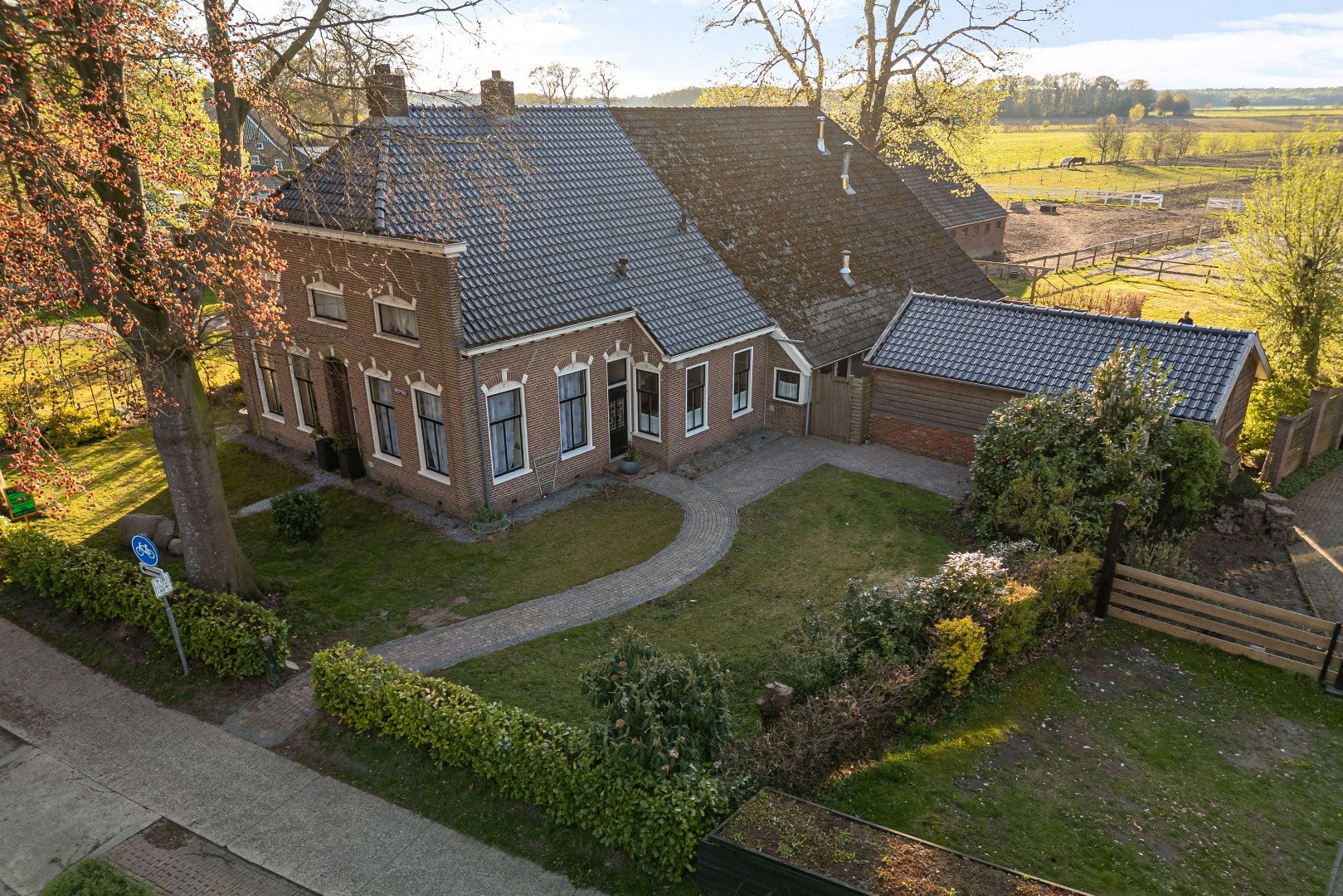Huis Dorpsstraat 39 in Emmen