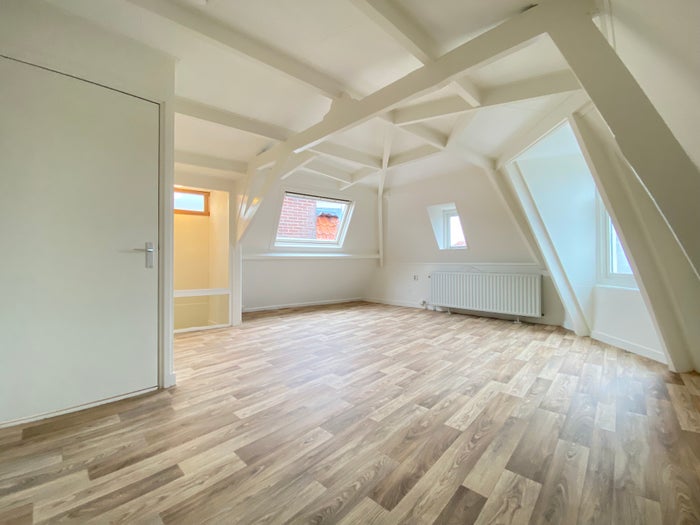 Te huur: Appartement Regentesselaan 228 B in Den Haag