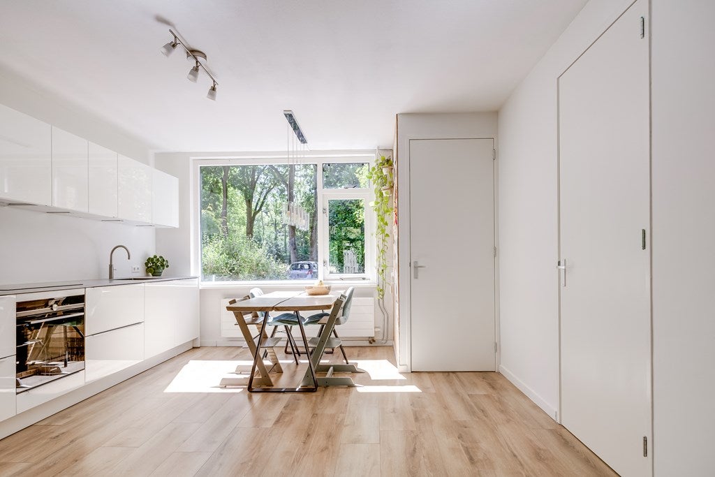 Tussenwoning te koop: Vlieland 186, Utrecht
