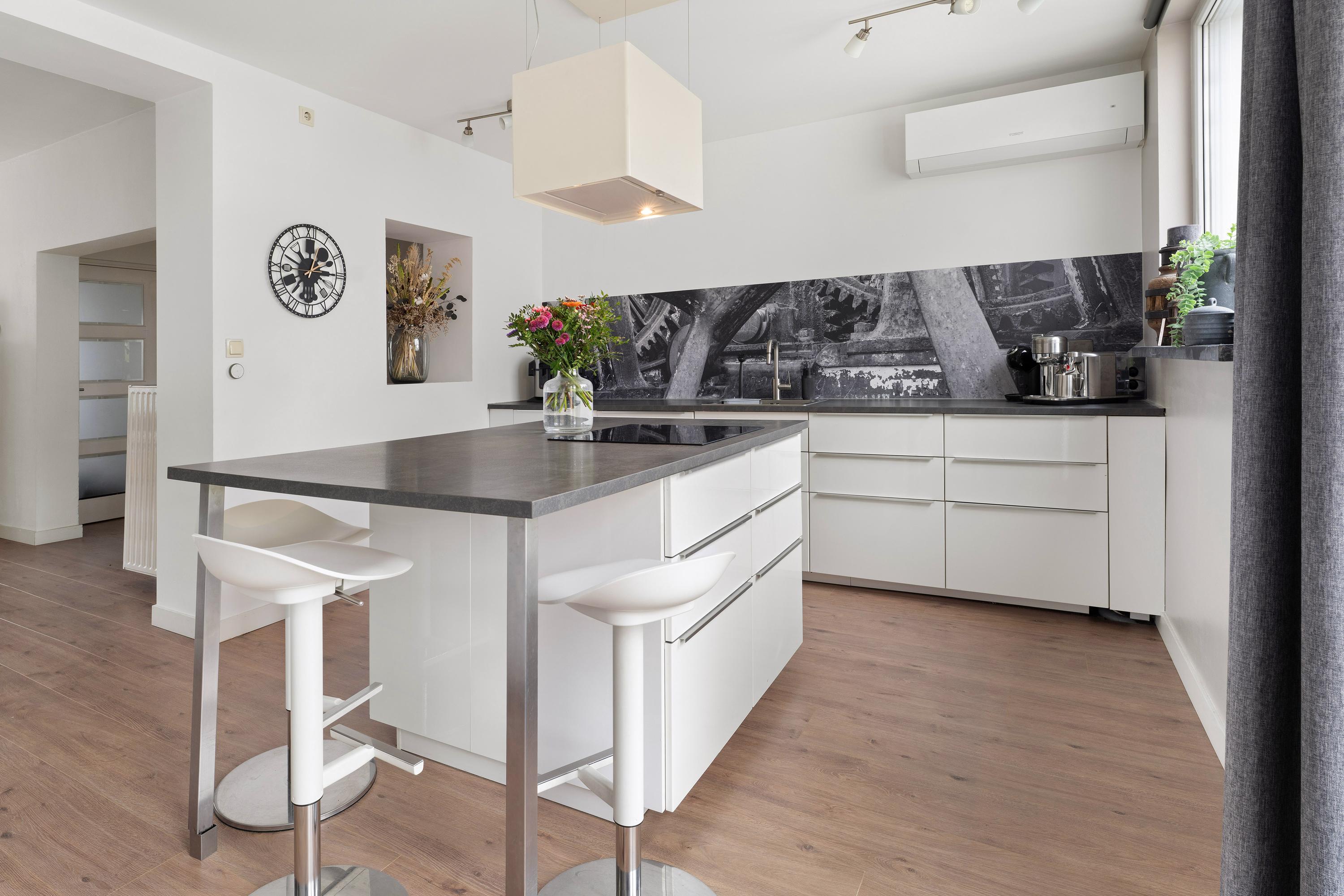 Tussenwoning te koop: Jupiterstraat 84, Brunssum