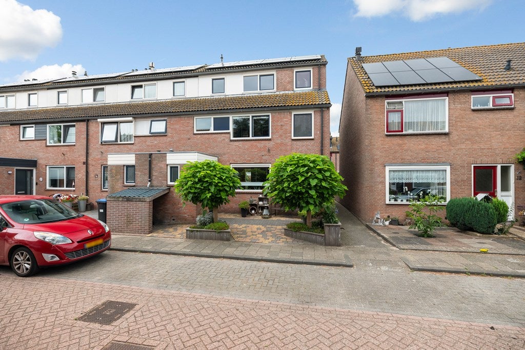 Huis Pastoor Görtzstraat 14 in Oud Ade