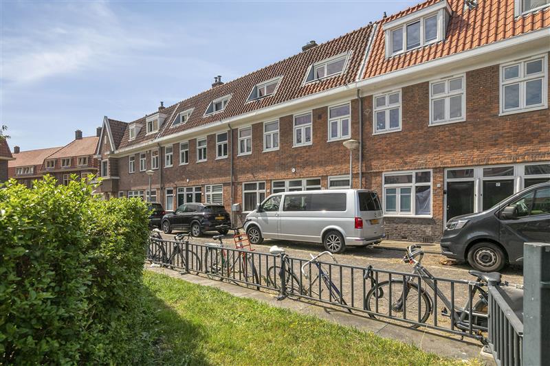 Appartement te koop: Gentiaanplein 13-1, Amsterdam