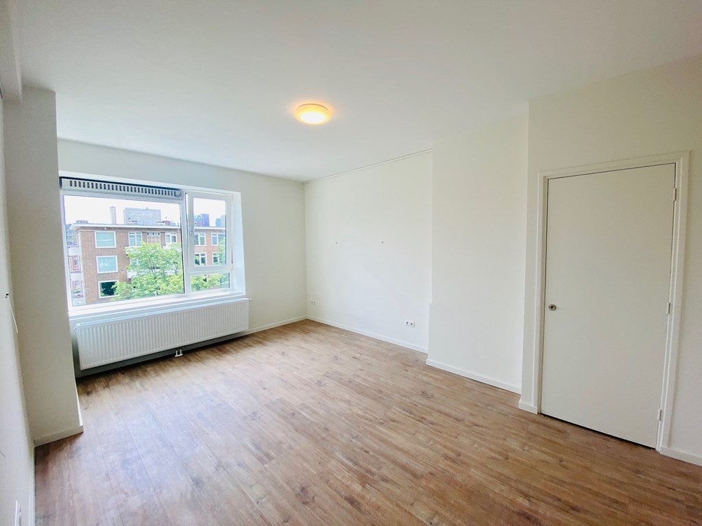 Appartement Admiraal de Ruyterweg 35 E in Rotterdam
