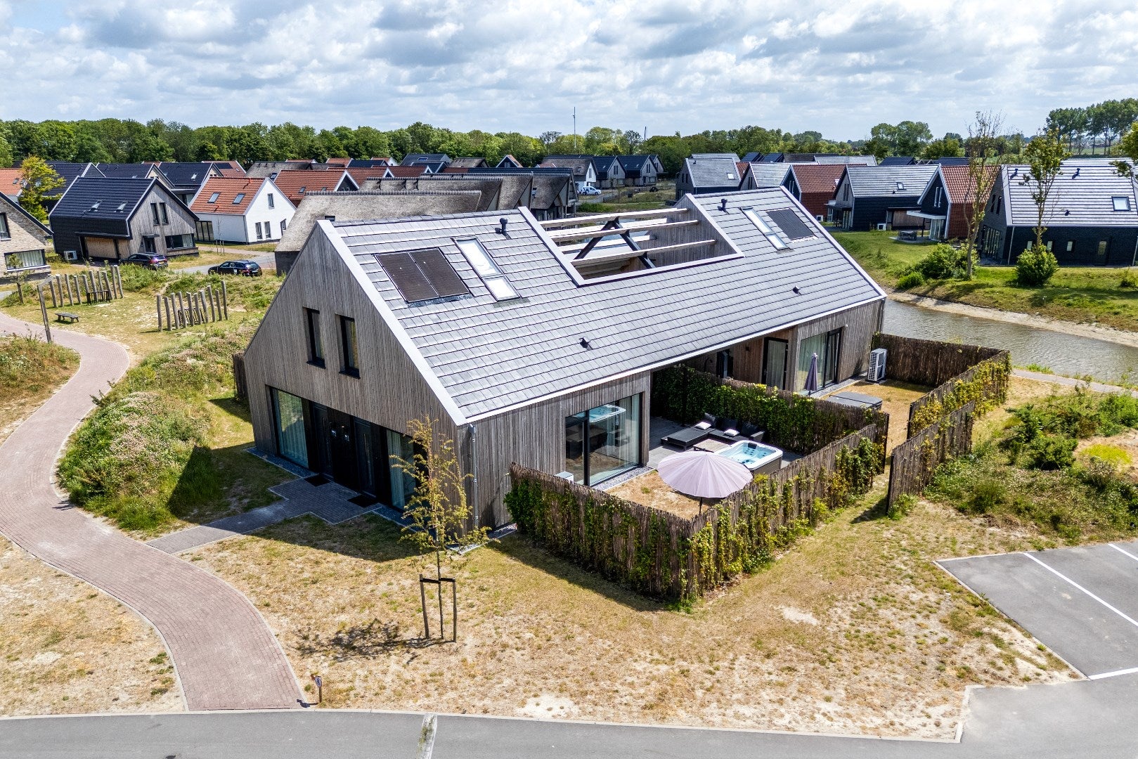 Huis Lampsinsdijk 8 in Nieuwvliet