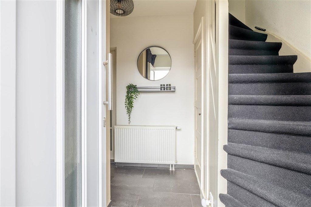 Twee-onder-één-kap te koop: Burgemeester Venemastraat 14, Muntendam