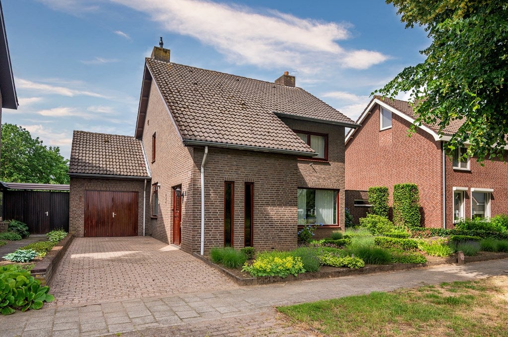 Huis Maasweg-West 4 in Neer