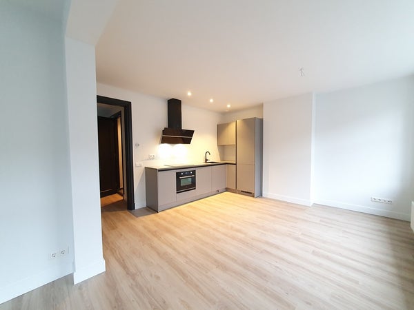 Flat Admiraal De Ruijterweg in Amsterdam